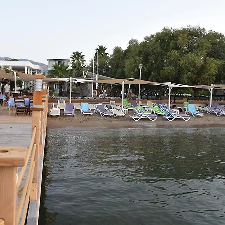 Hotel Cennet Park 3*